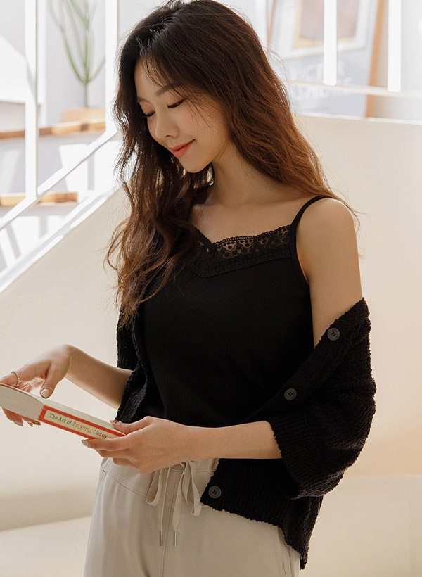 韓國蕾絲裝飾V領細肩帶背心