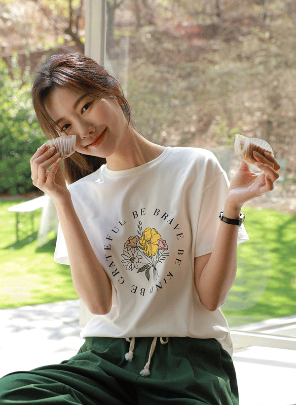 韓國花朵圖案莫代爾混紡T恤