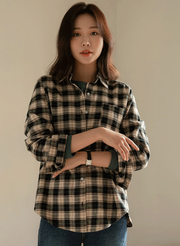 韓國單口袋圓弧襬格紋襯衫